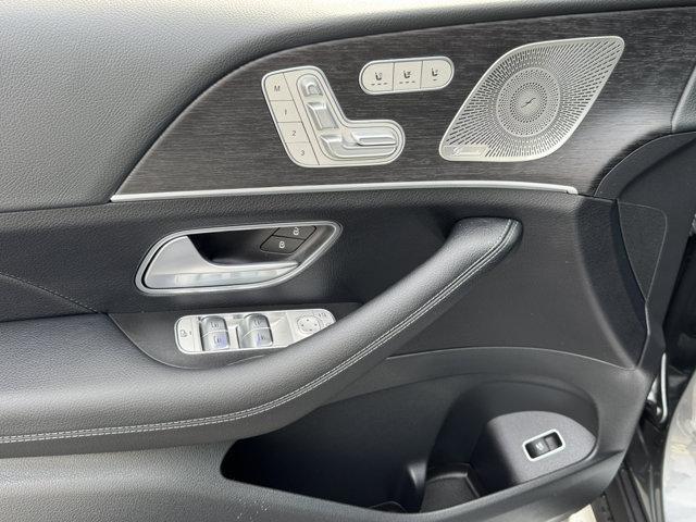new 2026 Mercedes-Benz GLS 450 car, priced at $100,135