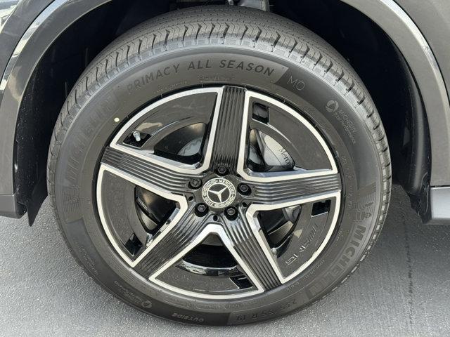 new 2025 Mercedes-Benz GLC 300 car, priced at $58,150