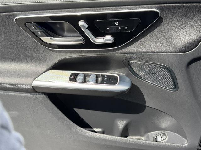 new 2025 Mercedes-Benz GLC 300 car, priced at $58,150