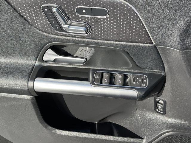 new 2025 Mercedes-Benz GLA 250 car, priced at $48,340