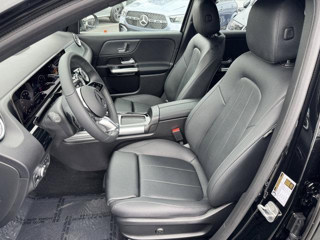 new 2025 Mercedes-Benz GLA 250 car, priced at $44,345