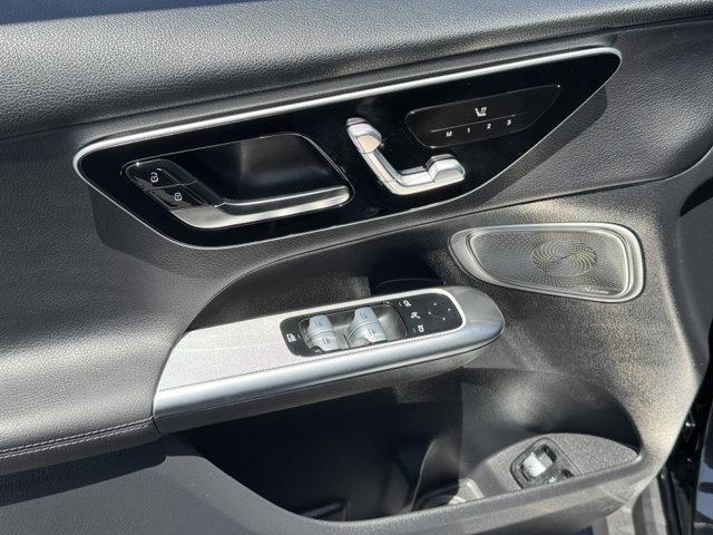 new 2025 Mercedes-Benz GLC 350e car, priced at $68,235