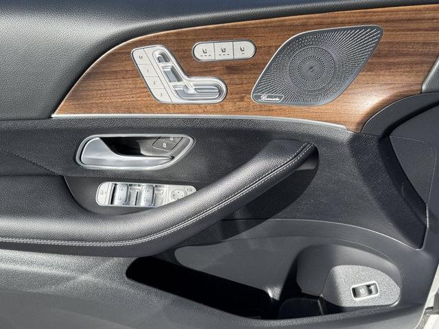 new 2025 Mercedes-Benz GLS 450 car, priced at $95,480