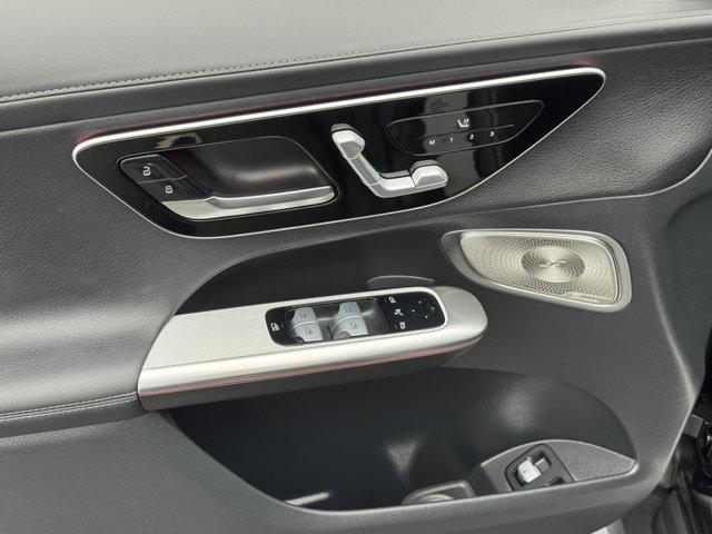 new 2025 Mercedes-Benz GLC 350e car, priced at $72,575