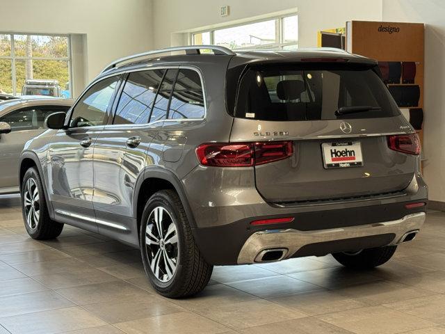 new 2025 Mercedes-Benz GLB 250 car, priced at $52,945