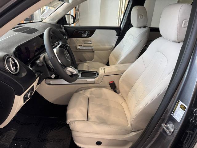 new 2025 Mercedes-Benz GLB 250 car, priced at $52,945