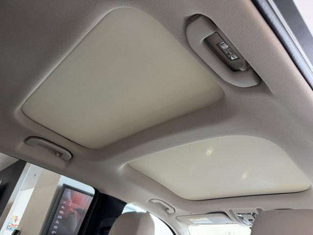 new 2025 Mercedes-Benz GLB 250 car, priced at $52,945