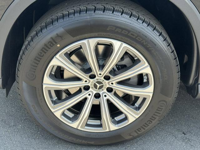 new 2026 Mercedes-Benz GLC 300 car, priced at $52,405