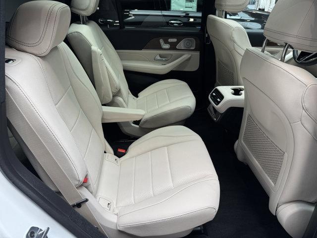new 2025 Mercedes-Benz GLS 450 car, priced at $93,325