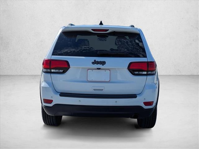 used 2017 Jeep Grand Cherokee car, priced at $14,136