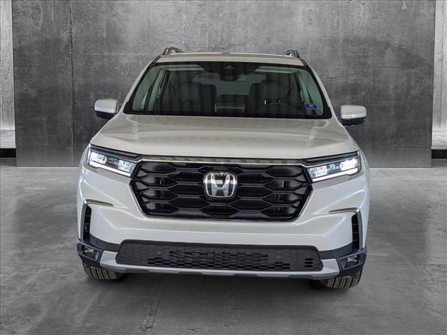 new 2025 Honda Pilot car, priced at $49,405