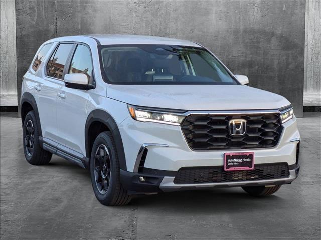 new 2025 Honda Pilot car, priced at $50,200