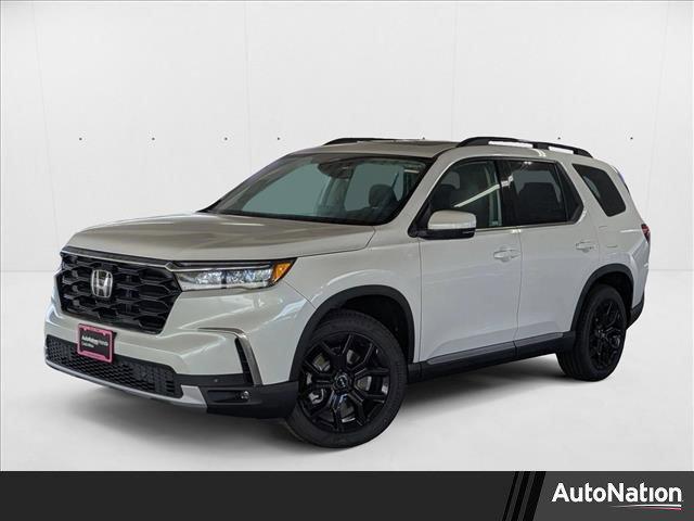 new 2025 Honda Pilot car, priced at $49,623