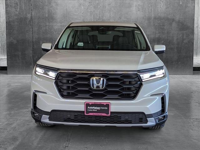 new 2025 Honda Pilot car, priced at $49,405