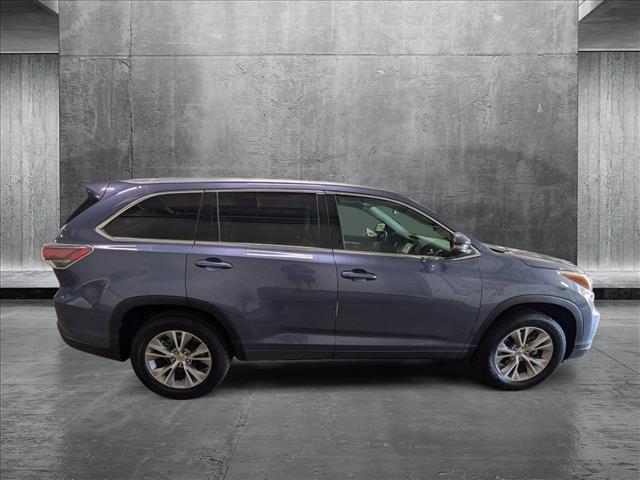 used 2015 Toyota Highlander car, priced at $19,878