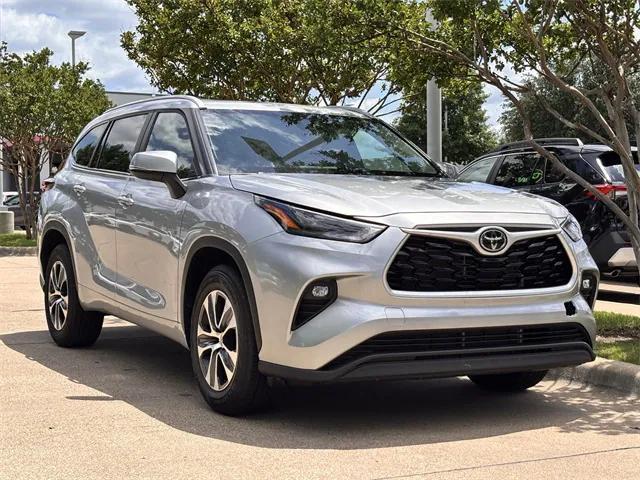 used 2024 Toyota Highlander car, priced at $38,880
