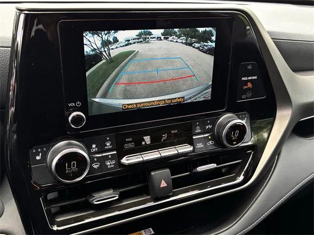 used 2024 Toyota Highlander car, priced at $38,880