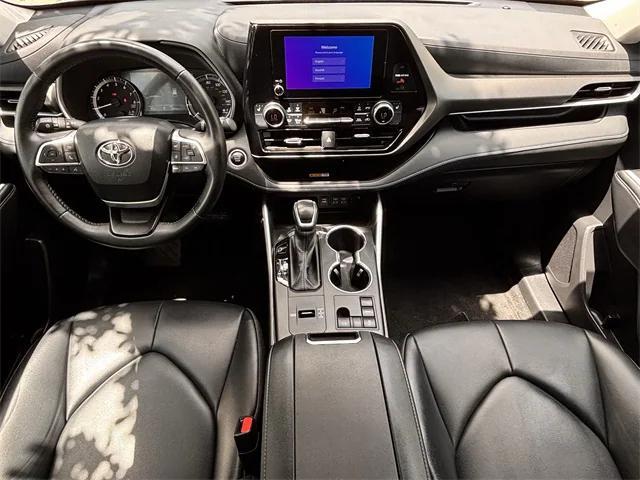 used 2024 Toyota Highlander car, priced at $38,880