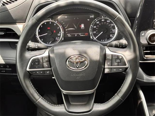 used 2024 Toyota Highlander car, priced at $38,880