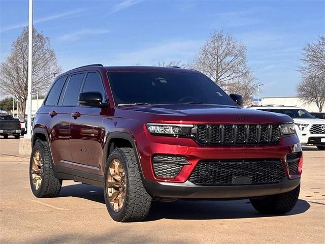 used 2024 Jeep Grand Cherokee car, priced at $37,564