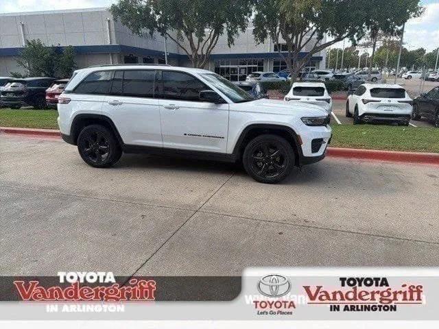used 2024 Jeep Grand Cherokee car, priced at $26,998