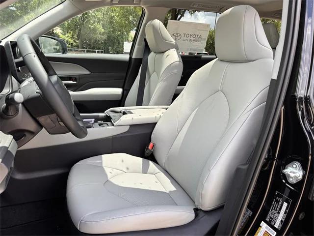 new 2025 Toyota Grand Highlander Hybrid car, priced at $54,082