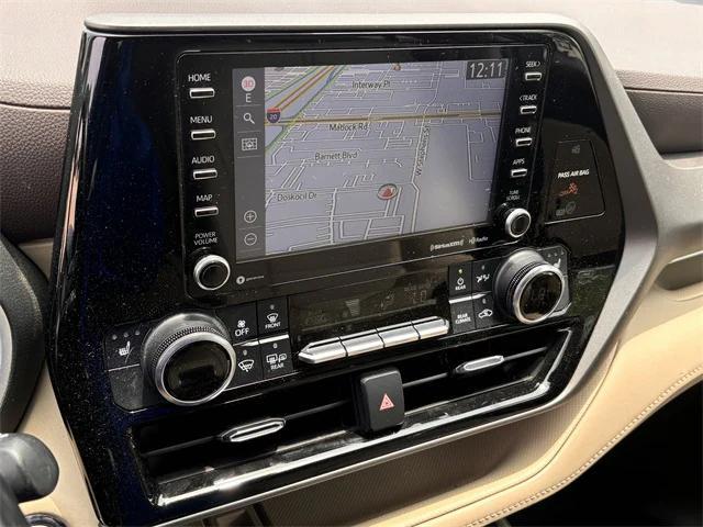 used 2022 Toyota Highlander car, priced at $34,889