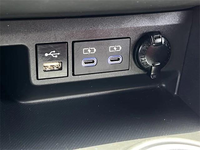 used 2022 Toyota Highlander car, priced at $37,894