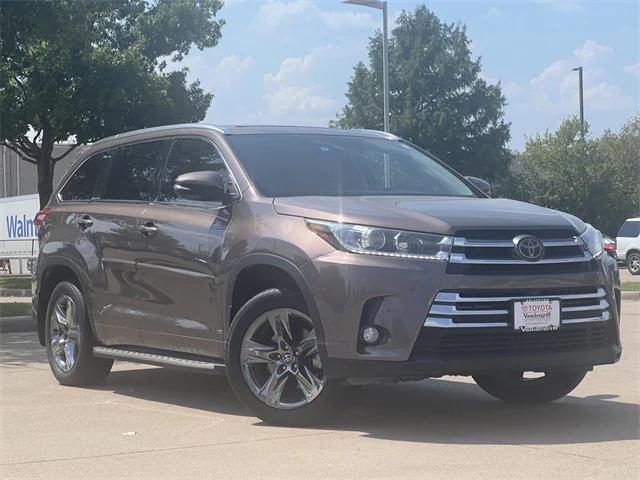 used 2017 Toyota Highlander car, priced at $23,884