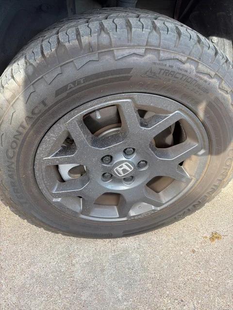 used 2025 Honda Pilot car, priced at $41,887