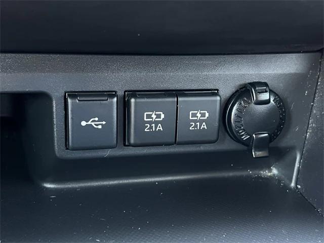 used 2021 Toyota Highlander car, priced at $28,975
