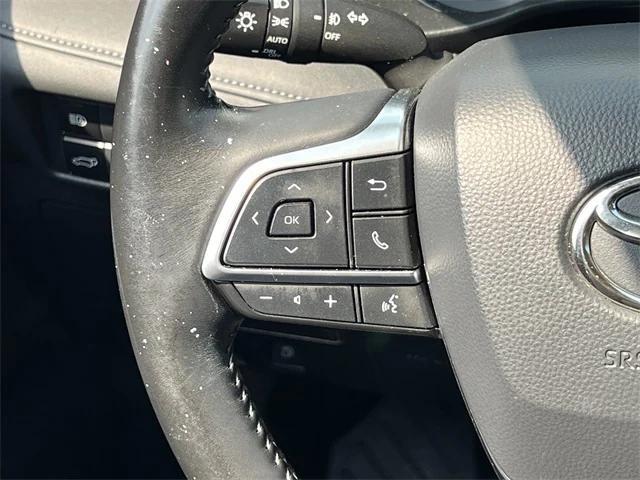 used 2021 Toyota Highlander car, priced at $28,975