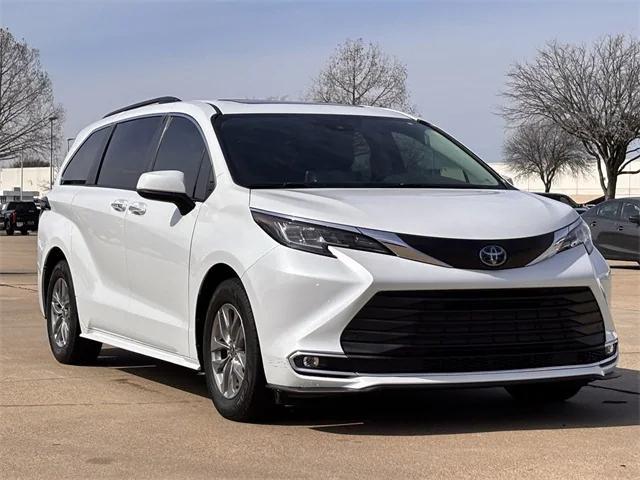 used 2022 Toyota Sienna car, priced at $40,552