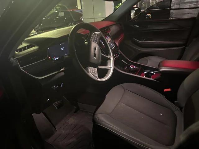 used 2024 Jeep Grand Cherokee L car, priced at $29,984