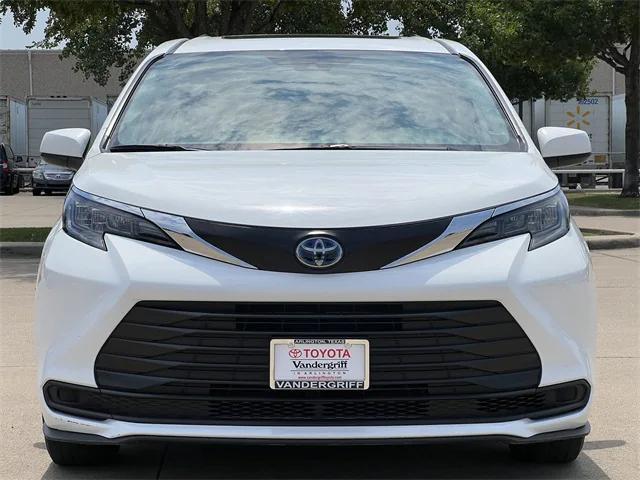 used 2024 Toyota Sienna car, priced at $37,980