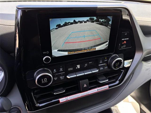 new 2025 Toyota Highlander car, priced at $44,356