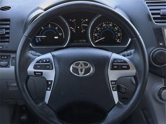 used 2013 Toyota Highlander Hybrid car, priced at $17,441