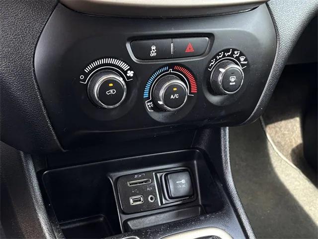 used 2018 Jeep Cherokee car, priced at $13,884