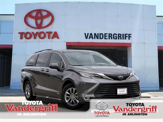 used 2021 Toyota Sienna car, priced at $43,038