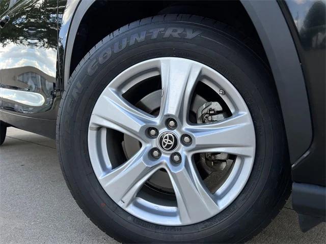 used 2024 Toyota Highlander car, priced at $31,984