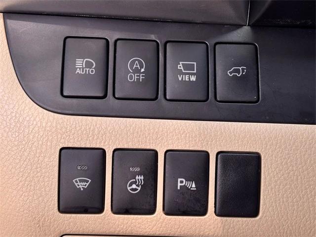 used 2017 Toyota Highlander car, priced at $22,984