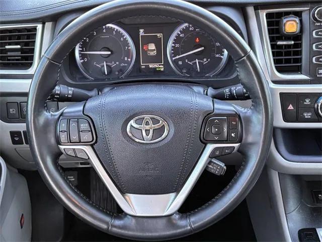 used 2019 Toyota Highlander car, priced at $31,551