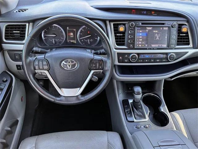 used 2019 Toyota Highlander car, priced at $31,551