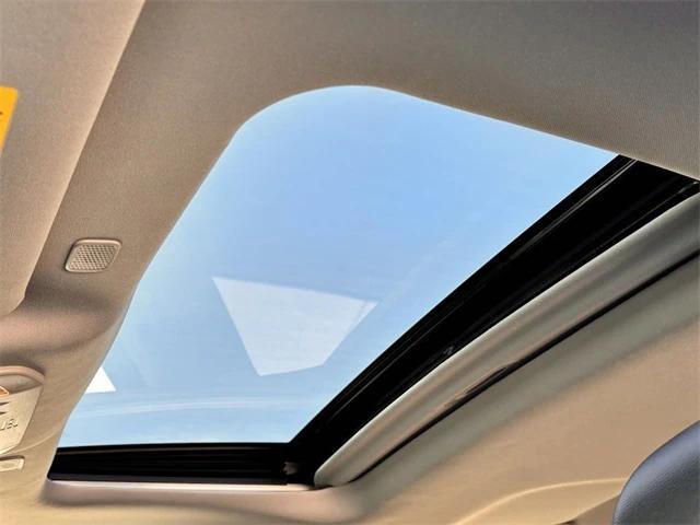 used 2023 Toyota Highlander car, priced at $37,884