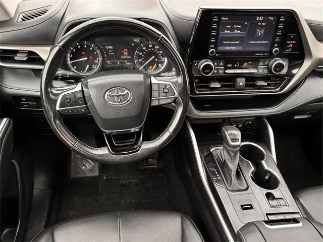 used 2021 Toyota Highlander car, priced at $29,886