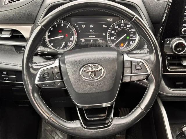 used 2021 Toyota Highlander car, priced at $29,886