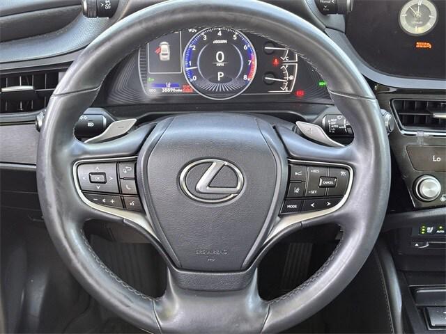 used 2022 Lexus ES 350 car, priced at $34,321