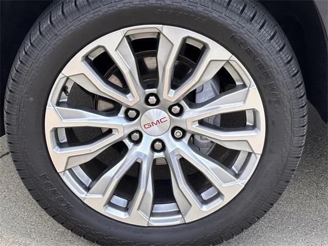 used 2022 GMC Yukon car, priced at $52,578