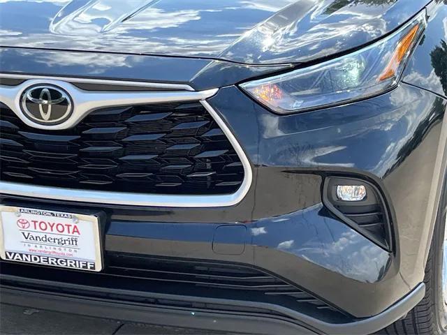 used 2024 Toyota Highlander car, priced at $29,984