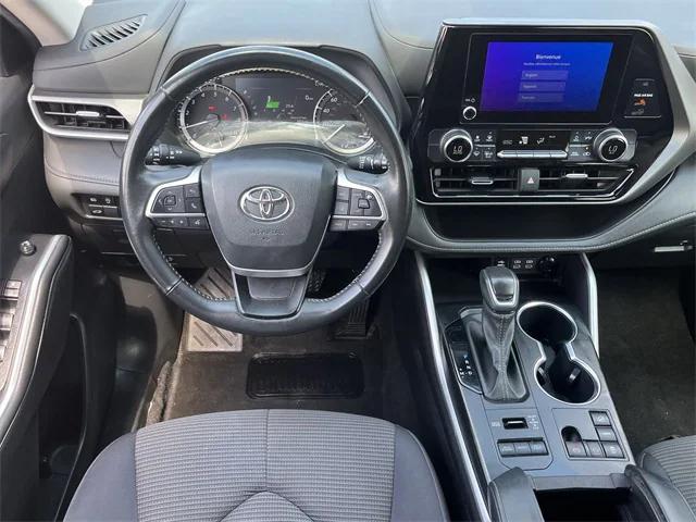 used 2024 Toyota Highlander car, priced at $29,984